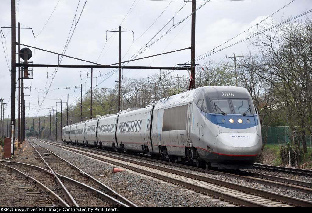 "Acela Express" cruises east